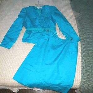 Tahari Blue Skirt Suit Size 6